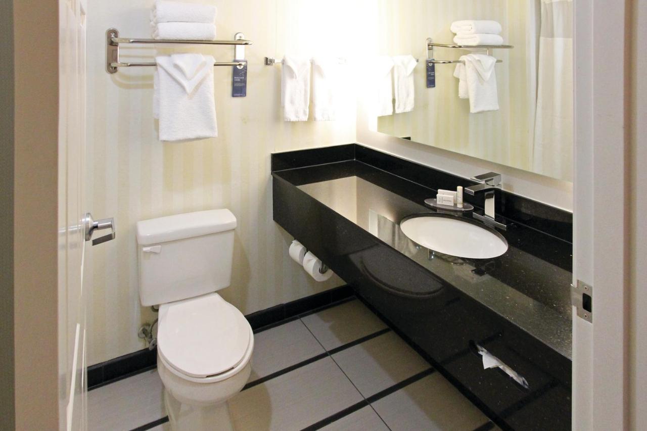 Fairfield Inn & Suites By Marriott Charleston Airport/Convention Center North Charleston Ngoại thất bức ảnh