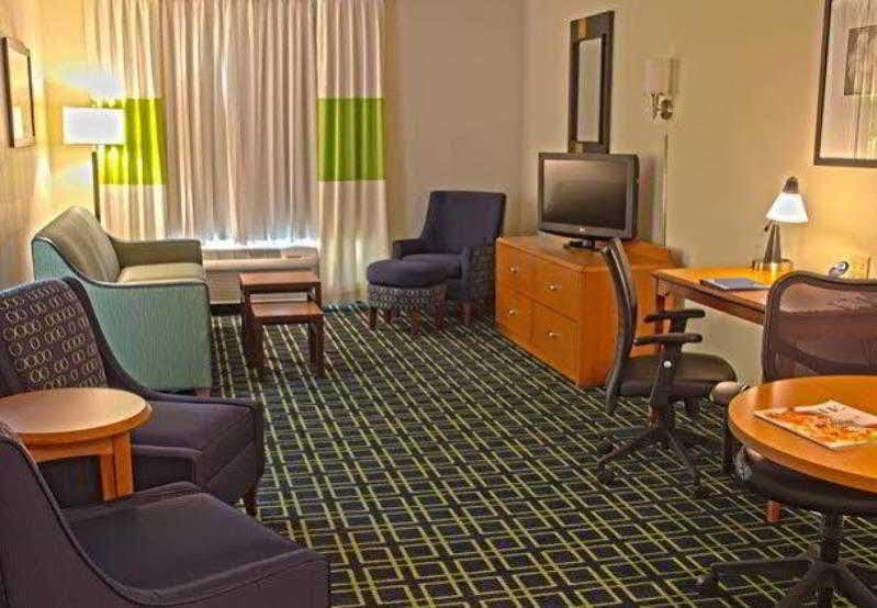 Fairfield Inn & Suites By Marriott Charleston Airport/Convention Center North Charleston Ngoại thất bức ảnh
